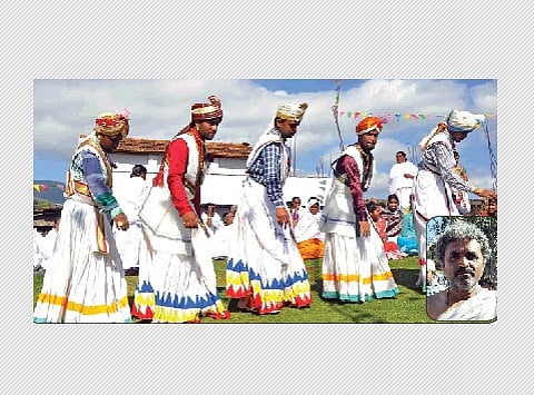 கட்டாயமாக நடனமாட வேண்டும்!