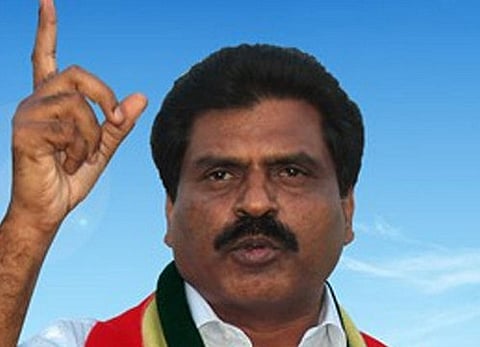 அமைச்சர் தங்கமணி சாதியை சொல்லி கலவரத்தை ஏற்படுத்த முயற்சிக்கிறார்: ஈ.ஆர். ஈஸ்வரன் கண்டனம்