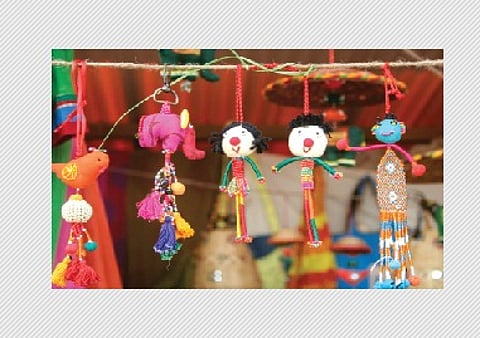 கலையழகு சொட்டும் கைவினைப் பொருட்கள்!