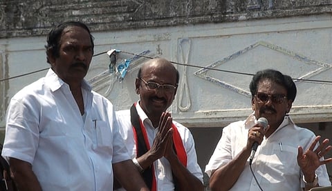 விருதுநகர் ரயில் நிலையத்தில் கிழக்கு பகுதியில் நுழைவு வாயில் அமைத்துக் கொடுப்பேன்: திமுக வேட்பாளர் தீவிர பிரசாரம்