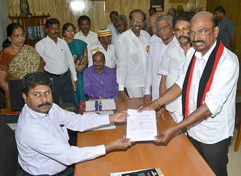 விருதுநகர் மக்களவை தொகுதியில் திமுக வேட்பாளர் ரத்னவேல் வேட்பு மனுத்தாக்கல்