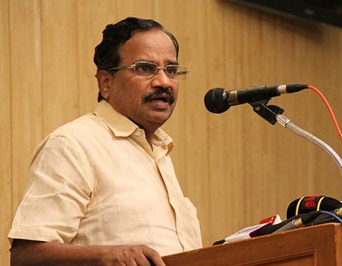 தேடித் தேடி பணத்தைச் சேர்ப்பதைவிட தேடித் தேடி நண்பர்களைத் தேடிக்கொள்ளுங்கள்: தமிழருவி மணியன்