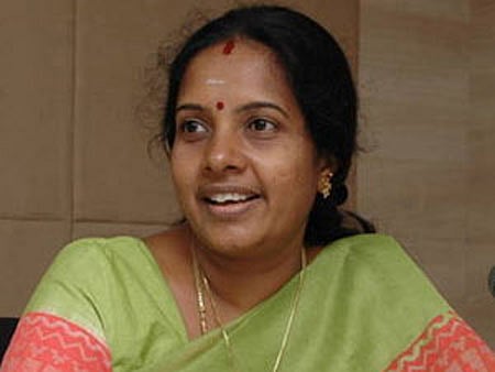 பச்சை வண்ண உறை பால் விற்பனையை நிறுத்தக் கூடாது: வானதி சீனிவாசன்