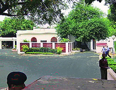 முதல் திரிபுரா முதல்வரின் மனைவிக்கு அரசு பங்களா ஒதுக்கீடு!