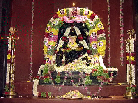 தட்சிணாமூர்த்தி சந்நிதிகளில் குருபெயர்ச்சி விழா!