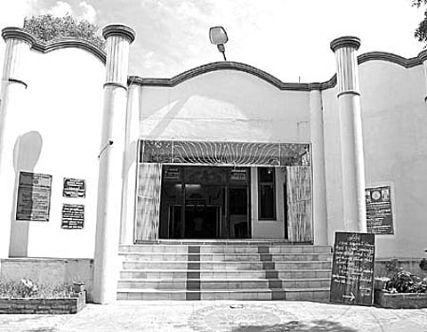 நூற்றாண்டு பழம் பெருமை வாய்ந்த மதுரை தமிழ்ச் சங்கத்தின் பாரம்பரியம் காப்பாற்றப்படுமா?