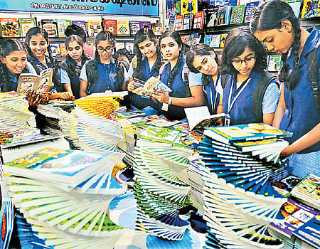 புத்தகத் திருவிழா புகட்டும் பாடம்!