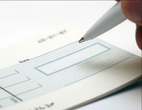 காசோலை பணமின்றி திரும்பினால் பிணையில்லா சிறை: சட்ட திருத்தம் கொண்டுவர மத்திய அரசு திட்டம்