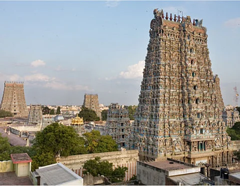 மீனாட்சியம்மன் கோயிலில் குழந்தைகளின் அழுகுரலைக் கட்டுப்படுத்த இலவச பசும்பால் திட்டம்!