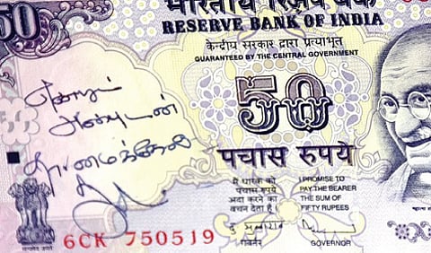 ரூபாய் நோட்டுகளில் எழுதியிருந்தால் செல்லாது: வதந்தி என ரிசர்வ் வங்கி விளக்கம்