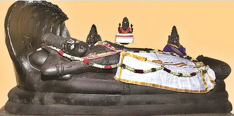 ஆபரண அலங்காரத்துடன் அனந்த சயனம்!