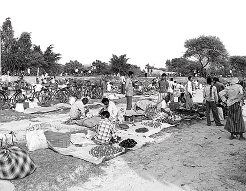 எட்டாக் கனியாகும் எளிமை