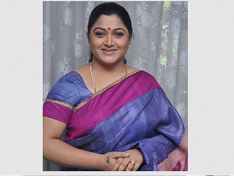 பிரபலங்கள் மீது எப்படிப் பழிபோடலாம்? மேகி நூடுல்ஸ் சர்ச்சை குறித்து குஷ்பு கேள்வி!