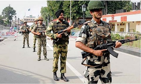 ஜம்முவில் துப்பாக்கிச்சூடு: லஷ்கர்-இ-தொய்பா அமைப்பைச் சேர்ந்த 2 தீவிரவாதிகள் சுட்டுக் கொலை
