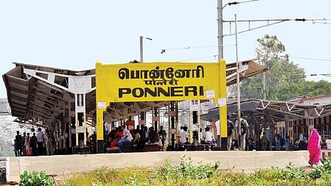 பொன்னேரி ரயில் நிலையம் (கோப்பு படம்).