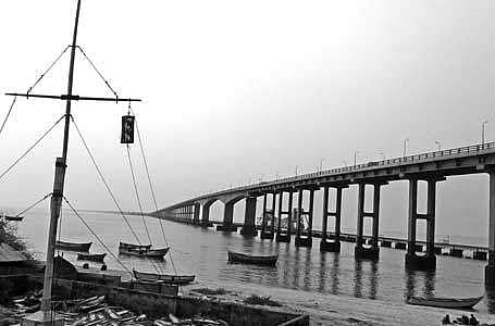 பாம்பன் துறைமுகத்தில் 2-ஆம் எண் புயல் எச்சரிக்கை கூண்டு. - கோப்புப்படம்