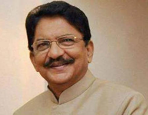 பரபரப்பான சூழ்நிலையில் சென்னை வந்தார் ஆளுநர் வித்யாசாகர் ராவ்!