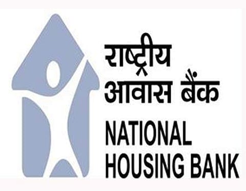 தேசிய வீட்டுவசதி வங்கியில் பணி