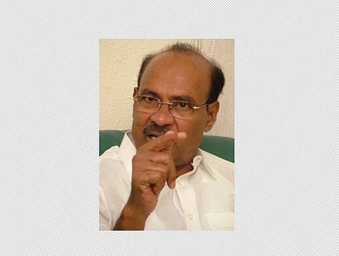 சின்னம் வாங்குவதற்கு காட்டிய தீவிரத்தில் நூற்றில் ஒரு பங்கைக் கூட வறட்சி நிவாரணம் பெறுவதில் காட்டவில்லை: ராமதாஸ்