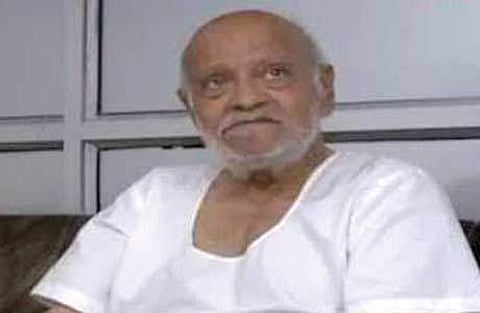 மகாத்மா காந்தியின் பேரன் காலமானார்