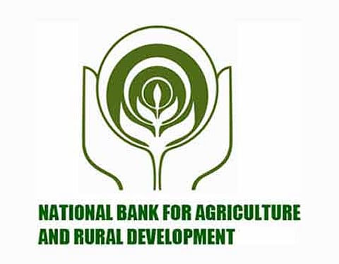 வங்கியில் வேலை வேண்டுமா? உடனே விண்ணப்பிக்கவும்!