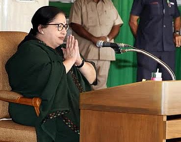 காங்கிரஸ்-திமுக கூட்டணி என்றாலே ஊழல் கூட்டணி என்பது தான் பொருள்: ஜெயலலிதா