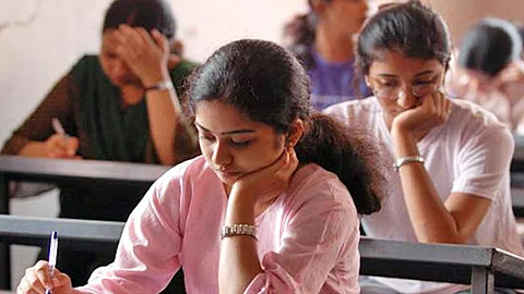 மத்திய அரசில் வேலை வேண்டுமா..? பொறியியல் பட்டதாரிகள் விண்ணப்பிக்கலாம்!