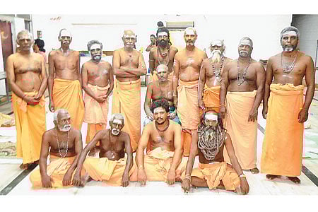 மழை வேண்டி அறுபடை வீடுகளுக்கு பாதயாத்திரை:ஆன்மிகக் குழுவினர் அரக்கோணம் வருகை