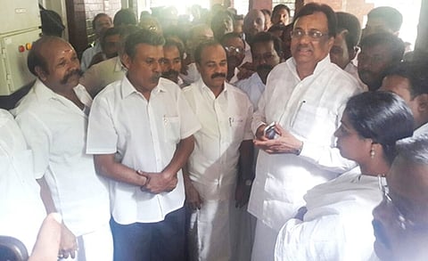 வழக்குகளில் ஆலோசனை கேட்பதற்கவே பிரதமரை முதல்வர் சந்தித்துள்ளார்: ஈவிகேஎஸ் இளங்கோவன் பேட்டி