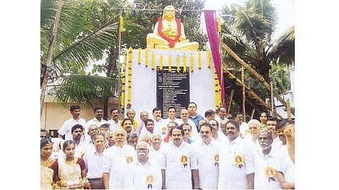 உலக மொழிகள் அனைத்திலும் தொல்காப்பியத்தை மொழிபெயர்க்க வேண்டும்