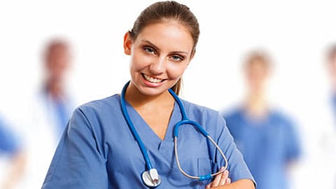 அதிகரிக்கும் அங்கீகாரமில்லா செவிலியர் பயிற்சிப் பள்ளிகள்!