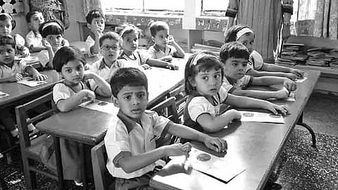 புதிய கல்விக் கொள்கை முன்மொழிவுகள்: கல்வியாளர்கள் எதிர்ப்பது ஏன்