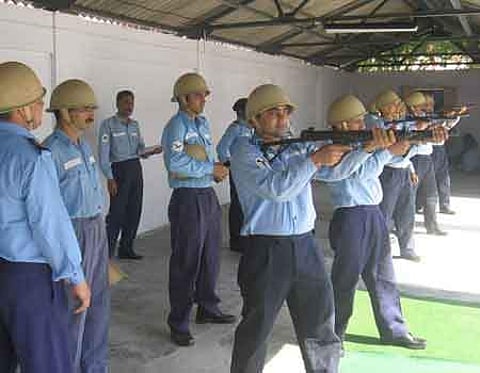 கடலோர காவல்படையில் ஸ்டோர் போர்மேன் வேலை