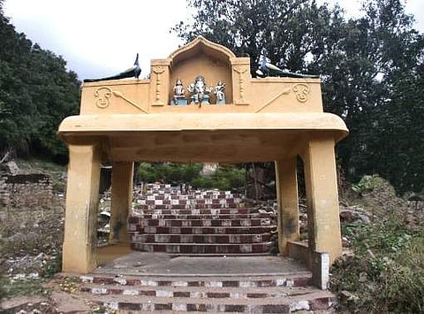 மாவூத்து வேலப்பர் கோயில்