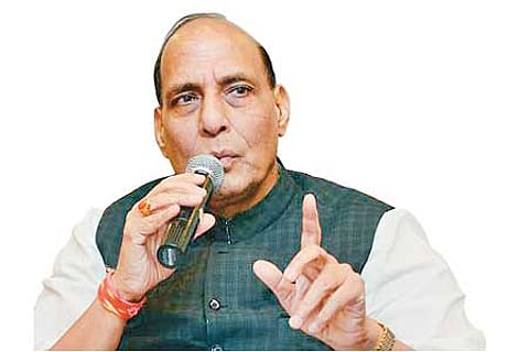 காஷ்மீரில் அமைதி திரும்பும்: ராஜ்நாத் சிங் நம்பிக்கை