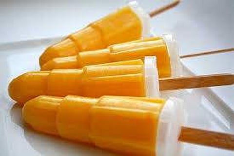 குழந்தைகள் மிகவும் விரும்பும் பேசில் ஆரஞ்சு பாப்சிகல் (குச்சி ஐஸ்)!