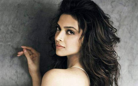 அழகுப் புயல் தீபிகா படுகோன்