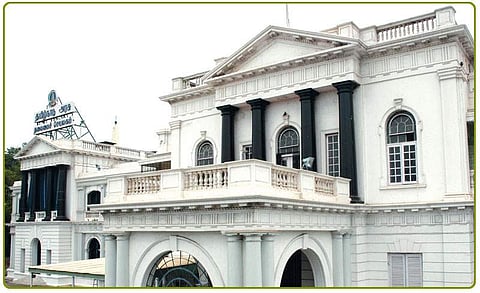 தமிழக அரசின் பொதுத்துறை நிறுவனங்களில் பணிபுரியும் ஊழியர்களுக்கு போனஸ் அறிவிப்பு!