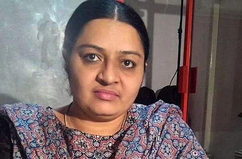 ஜெ.தீபா மீது சென்னை மாம்பலம் காவல் நிலையத்தில் பணமோசடி புகார்