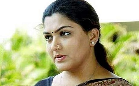 வெளிநாடு செல்ல நடிகை குஷ்புவுக்கு அனுமதி!