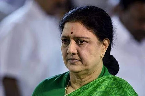 அந்நியச் செலாவணி மோசடி வழக்கு: மே 13-இல் சசிகலாவை ஆஜர்படுத்த நீதிமன்றம் உத்தரவு