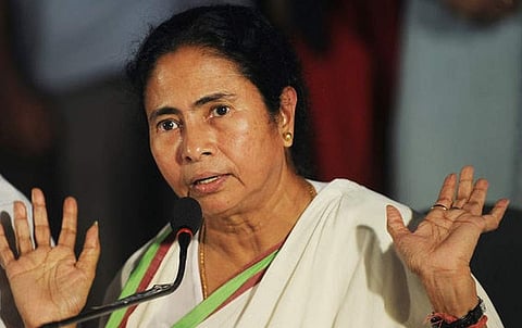 என் ஆதார் எண்ணை மொபைல் எண்ணுடன் இணைக்க மாட்டேன்: மம்தா சூளுரை!