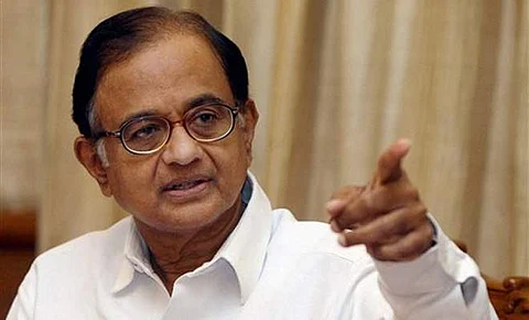 ஏர்செல் - மேக்சிஸ் வழக்கு: குற்றப்பத்திரிக்கையை ஊடகங்களில் கசிய விட்டதாக சிபிஐ மீது சிதம்பரம் வழக்கு