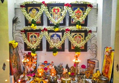 இதைச் செய்தால் வீட்டிற்குள் தெய்வ சக்தி அதிகரிக்குமாம்!