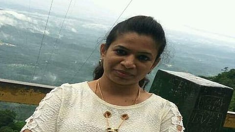 பெங்களூரு விடுதி 9-ஆவது மாடியிலிருந்து குதித்து தமிழக பெண் ஓவியர் தற்கொலை