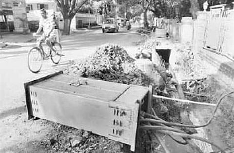 தொடரும் மின் விபத்துகள்: உரிய தீர்வு காணப்படுமா?: உயரம் அதிகரிக்கப்பட வேண்டிய மின் பெட்டிகள்