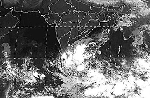 வங்கக் கடலில் குறைந்த காற்றழுத்த தாழ்வு நிலை: டெல்டா மாவட்டங்களில் கனமழைக்கு வாய்ப்பு
