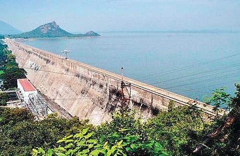 மேட்டூர் அணையிலிருந்து கால்வாய் பாசனத்துக்கு நீர் திறப்பு 5 நாள்களுக்கு நீட்டிப்பு