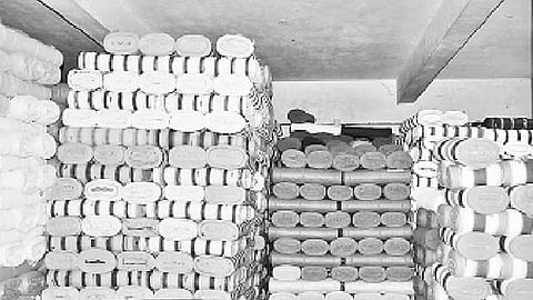 வரியின்றி நாட்டுக்குள் நுழையும் கொசு வலைகள்: கரூரில் உற்பத்தி தேக்கம்