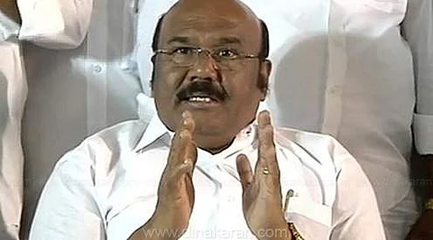 ராஜேந்திர பாலாஜி கூறிய பச்சைக் கொடி எது தெரியுமா?: அமைச்சர் ஜெயக்குமார் புது விளக்கம்!